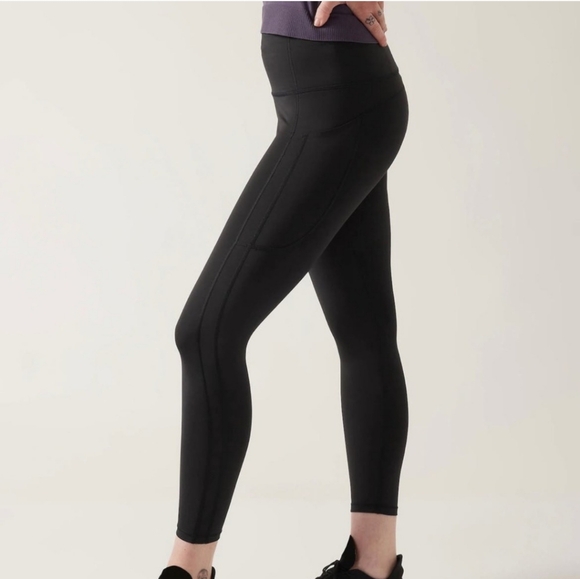 Athleta  Pockets black Yoga Gym Athletic Leggings Size Medium - Picture 3 of 10